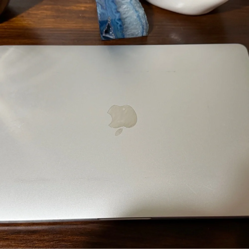 Apple MacBook Pro - Sleek Gray